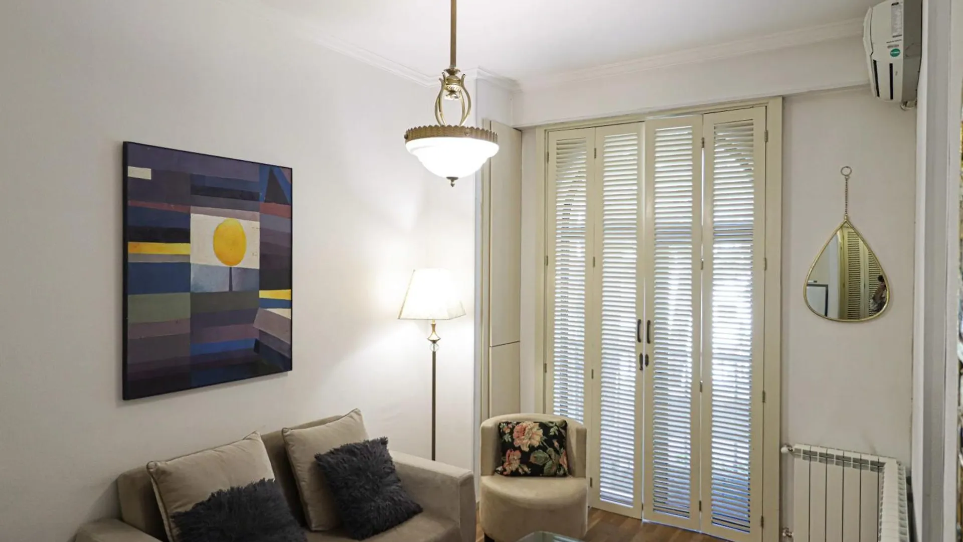 Cozy And Stylish 1Br Apt In The Heart Of Tiflis Gürcistan